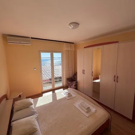 Apartament Tribanj Florida Vinistina